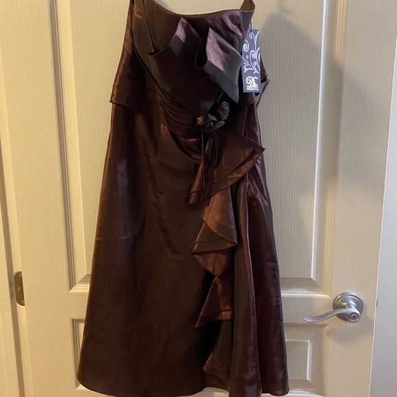 Short Prom Dress - Picture 1 of 3